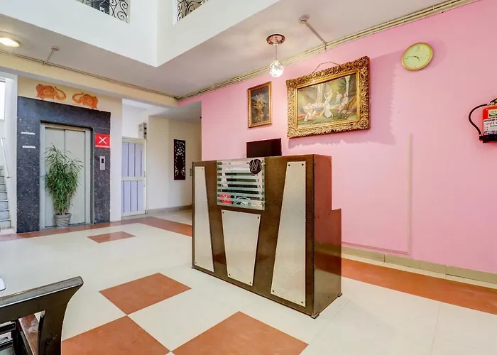 Capital O 68506 Shiv Guest House