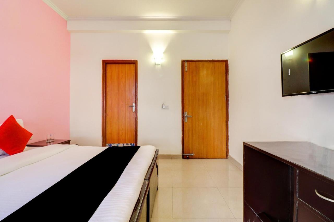 Hotel Capital O 68506 Shiv