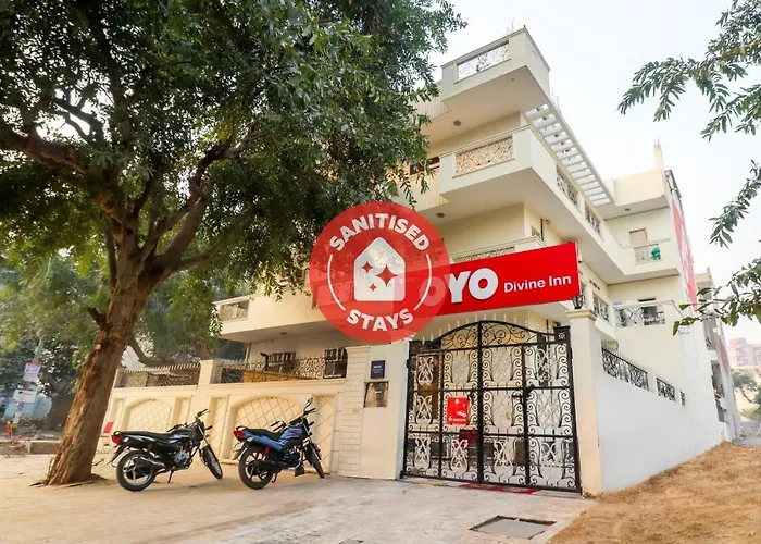 Capital O 68506 Shiv Guest House
